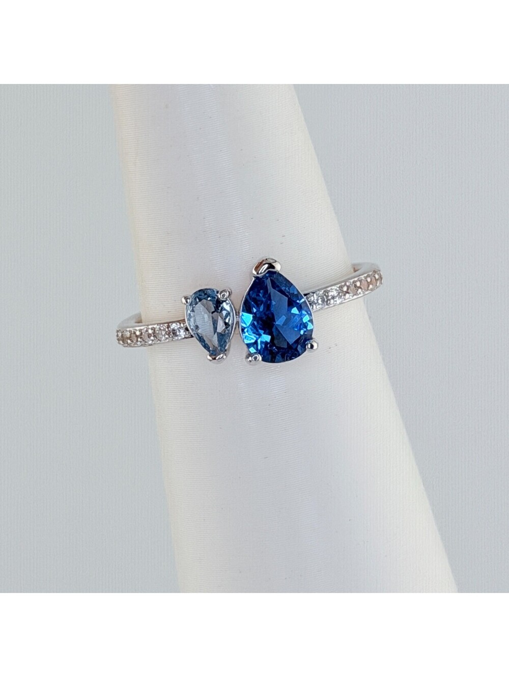 Bomb Party Ring Sz 10 "Moments of Me" Aqua Blue & Blue Spinel on Rhodium